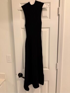 Maggy London Black Sleeveless Ribbed Midi Dress